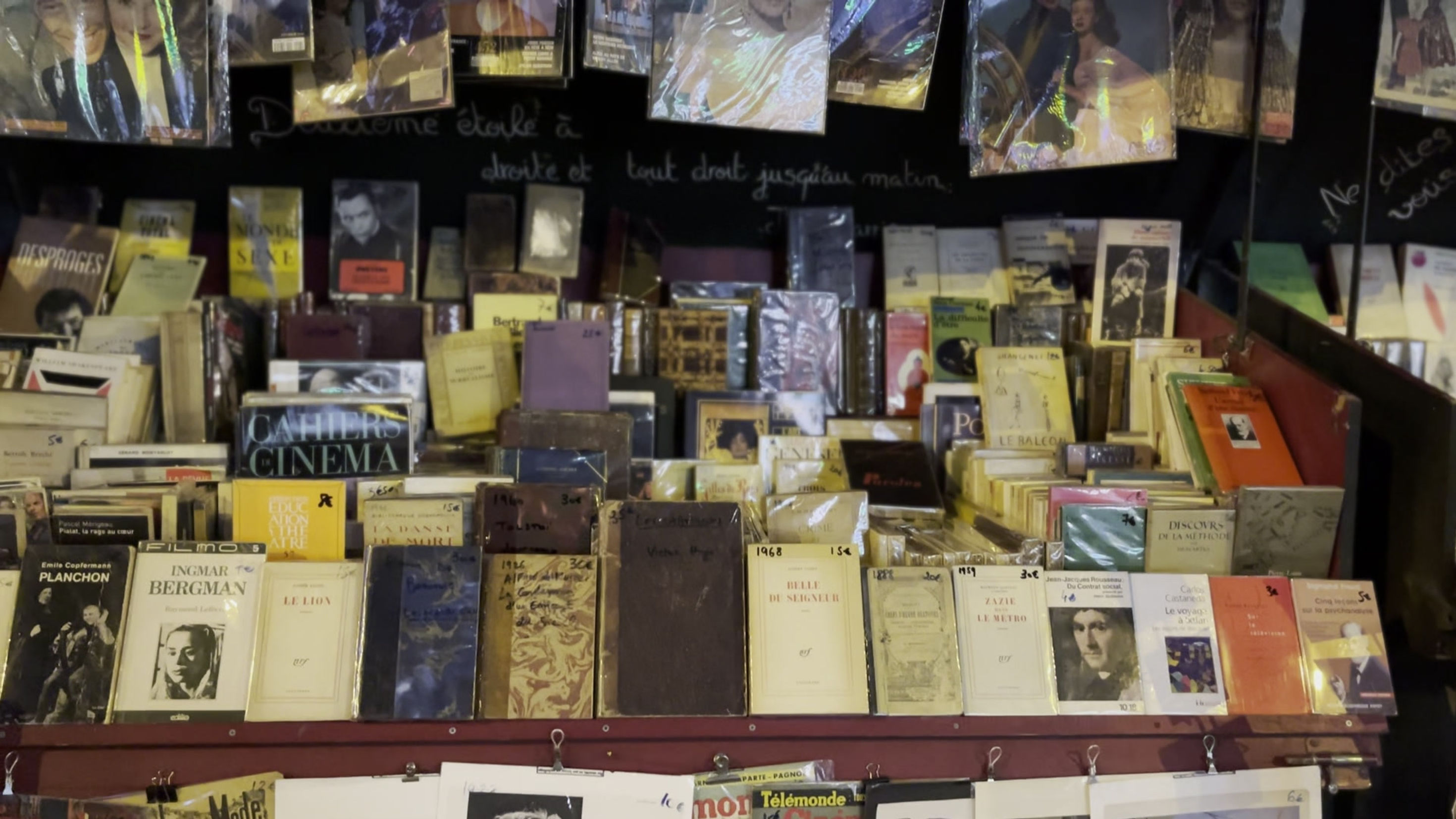 Parigi, quando i sognatori provano a filmare la letteratura
